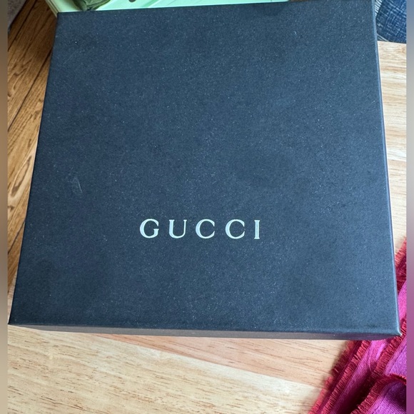 Gucci GG Scarf Wrap Pink / Purple / Fuchsia w/ box - Picture 9 of 12
